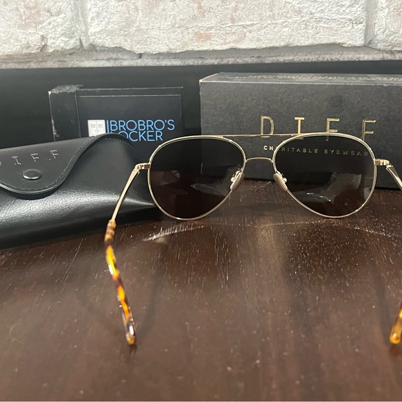 DIFF Karter Aviators Gold/Tortoise - Picture 4 of 4